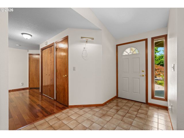 16768 Nw PAISLEY Dr, Beaverton, OR 97006