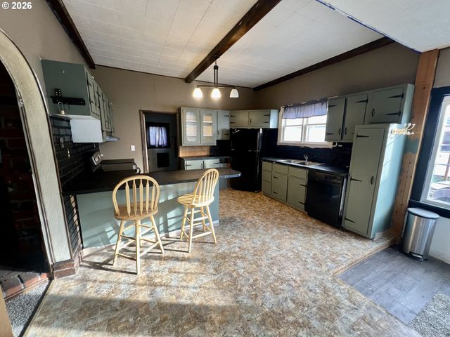 216 E FULTON St, Union, OR 97883