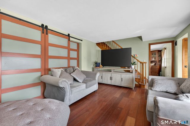 64 Cromwell Street, Hartford, CT 06114