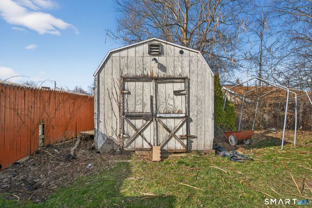 64 Cromwell Street, Hartford, CT 06114