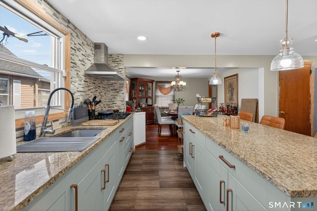 64 Cromwell Street, Hartford, CT 06114