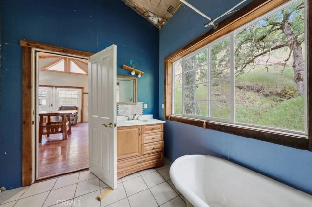 6400 Scotts Valley, Lakeport, CA 95453