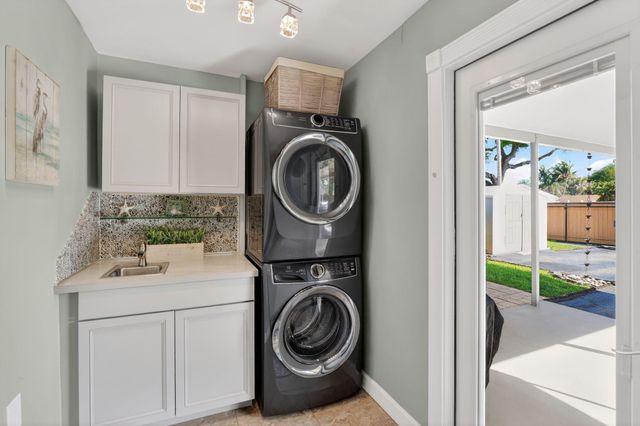 3238 Roosevelt Street, Hollywood, FL 33021