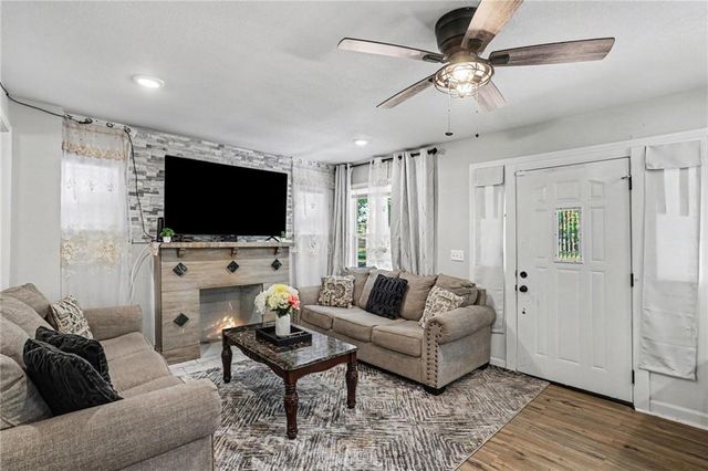 3629 Benton Boulevard, Kansas City, MO 64128
