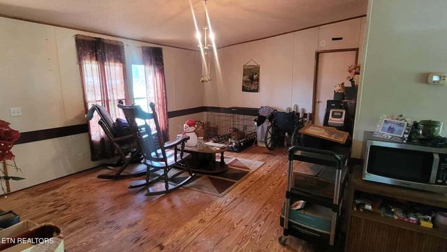 1794 Holloway Ridge Rd, Spring City, TN 37381