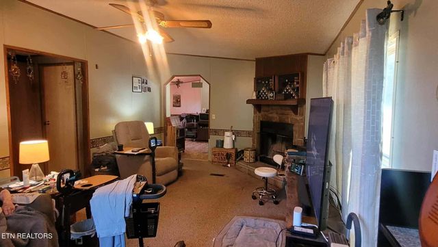 1794 Holloway Ridge Rd, Spring City, TN 37381