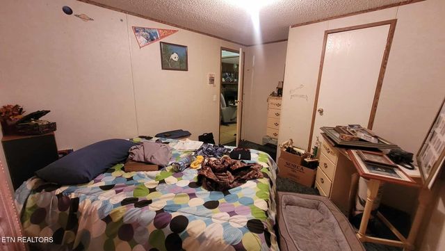 1794 Holloway Ridge Rd, Spring City, TN 37381