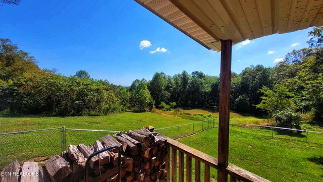 1794 Holloway Ridge Rd, Spring City, TN 37381