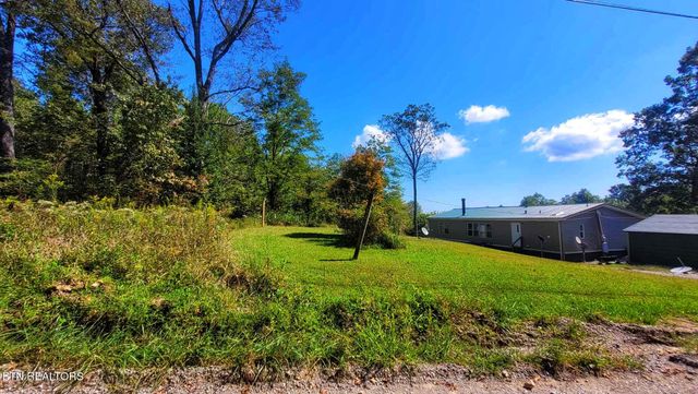 1794 Holloway Ridge Rd, Spring City, TN 37381
