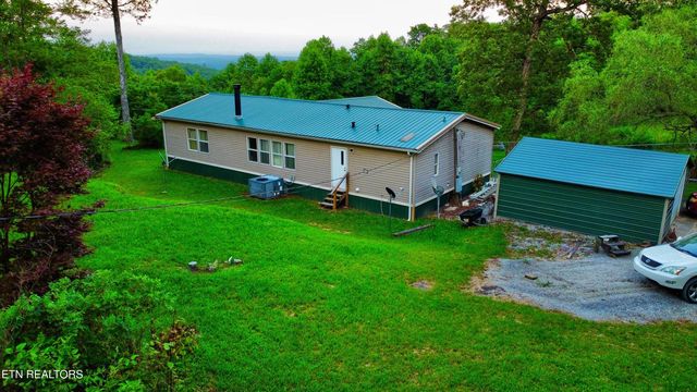 1794 Holloway Ridge Rd, Spring City, TN 37381