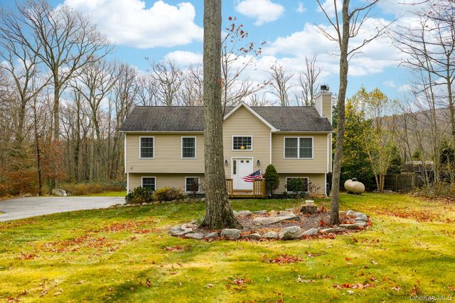 21 Hoeppner Drive, Wurtsboro, NY 12790