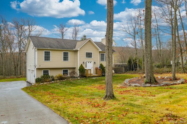 21 Hoeppner Drive, Wurtsboro, NY 12790
