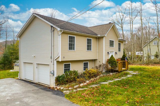 21 Hoeppner Drive, Wurtsboro, NY 12790