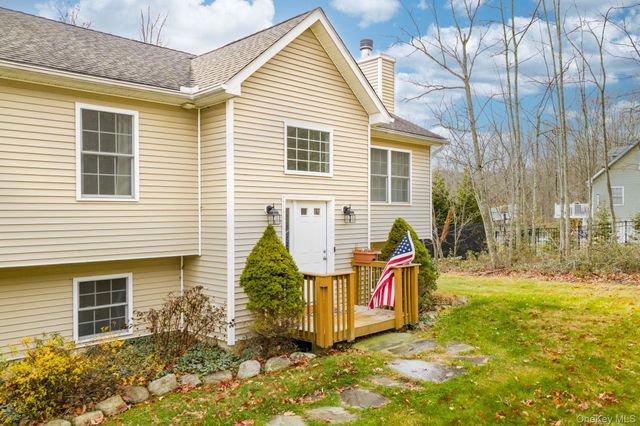 21 Hoeppner Drive, Wurtsboro, NY 12790