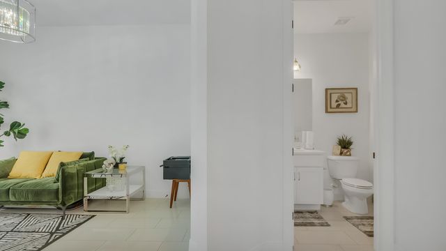 8550 NW 39th Court, Coral Springs, FL 33065