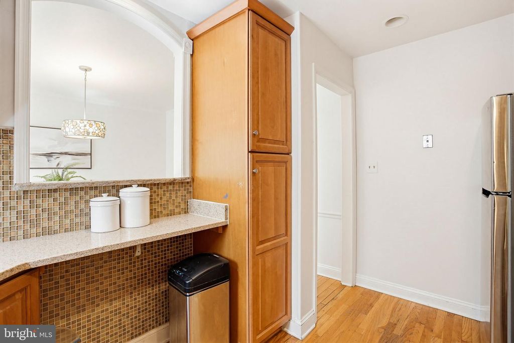 Image 16 of property listing at 372 HOMELAND SOUTHWAY, Baltimore, MD 21212