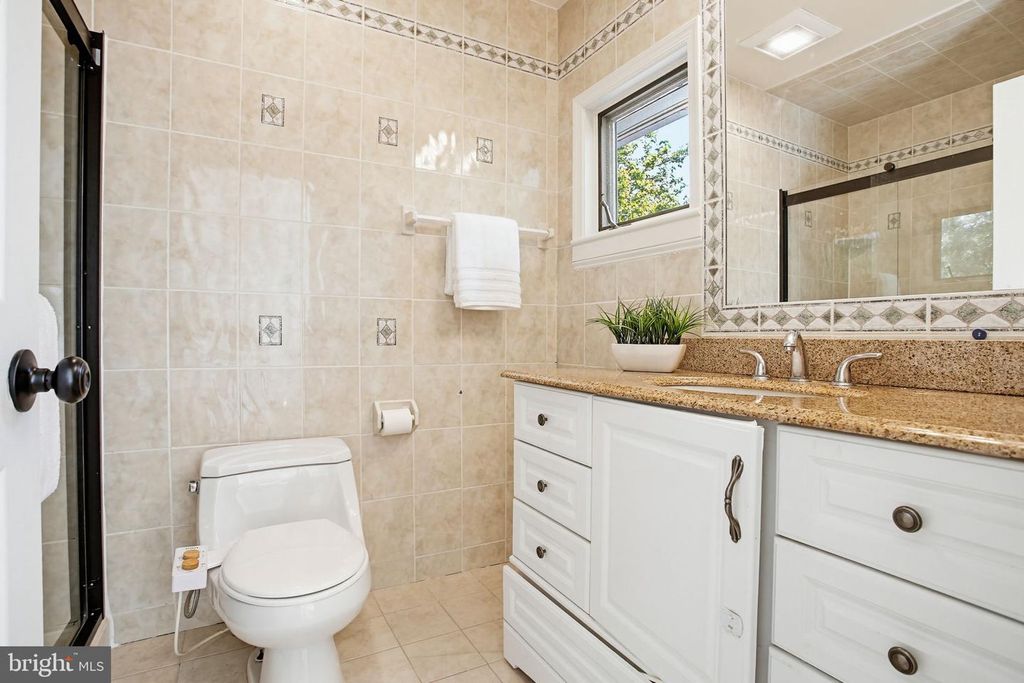 Image 20 of property listing at 372 HOMELAND SOUTHWAY, Baltimore, MD 21212