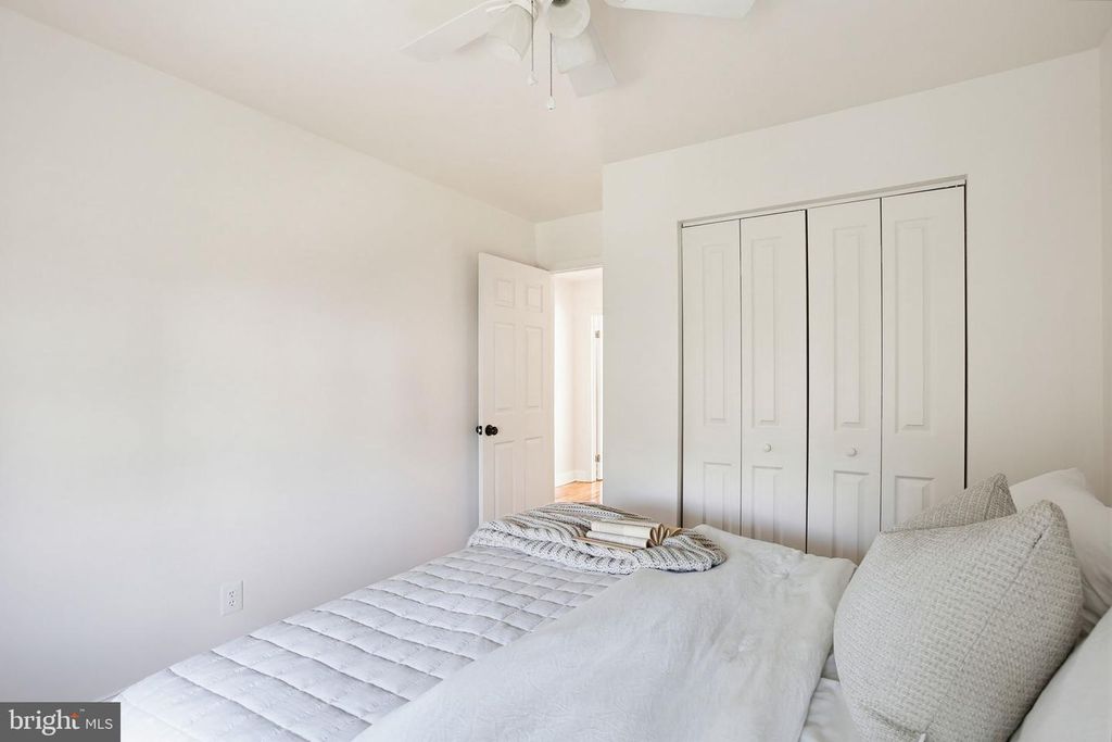 Image 24 of property listing at 372 HOMELAND SOUTHWAY, Baltimore, MD 21212