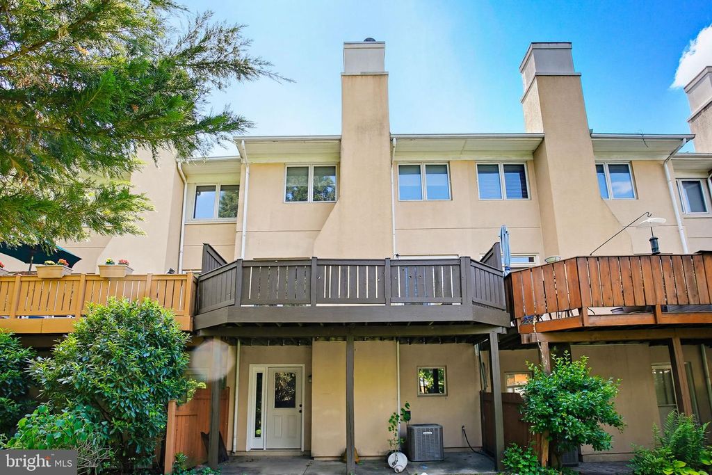 Image 32 of property listing at 372 HOMELAND SOUTHWAY, Baltimore, MD 21212