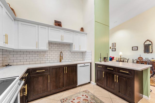 2356 Windjammer Way, West Palm Beach, FL 33411