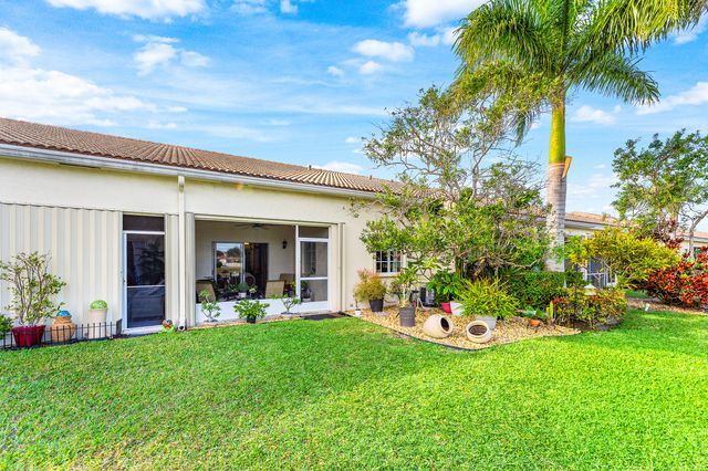 2356 Windjammer Way, West Palm Beach, FL 33411