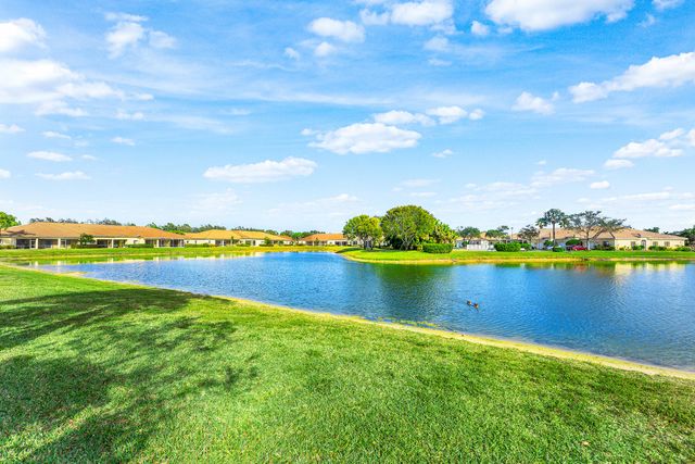 2356 Windjammer Way, West Palm Beach, FL 33411