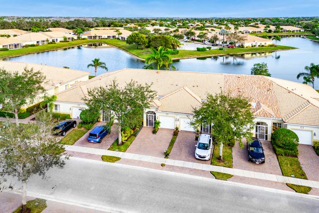 2356 Windjammer Way, West Palm Beach, FL 33411