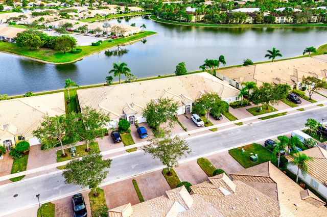 2356 Windjammer Way, West Palm Beach, FL 33411