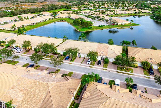 2356 Windjammer Way, West Palm Beach, FL 33411