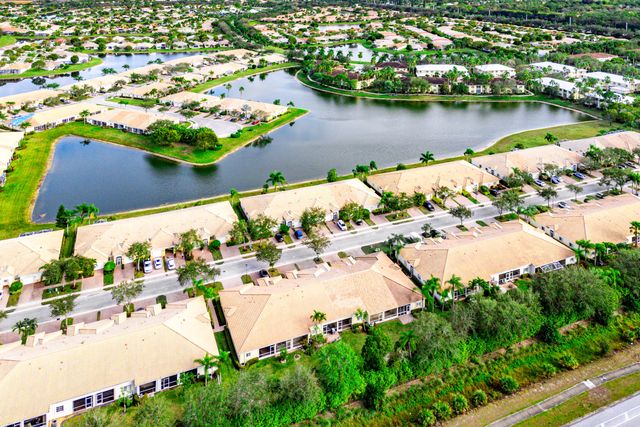 2356 Windjammer Way, West Palm Beach, FL 33411