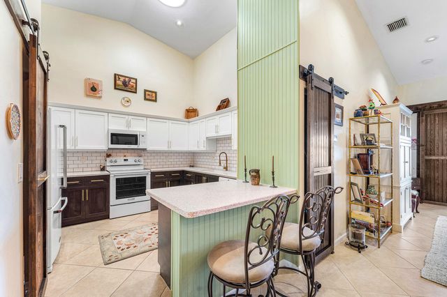 2356 Windjammer Way, West Palm Beach, FL 33411