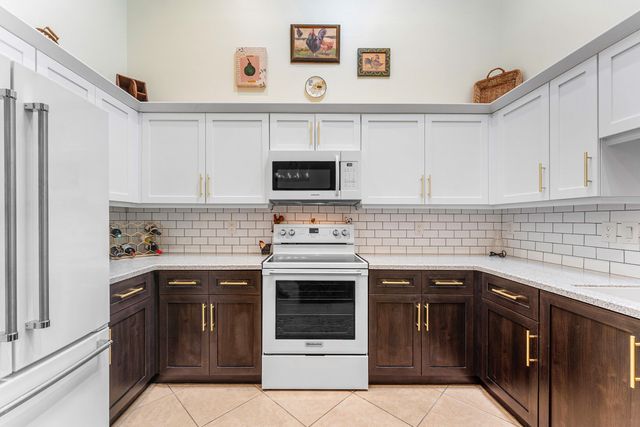 2356 Windjammer Way, West Palm Beach, FL 33411