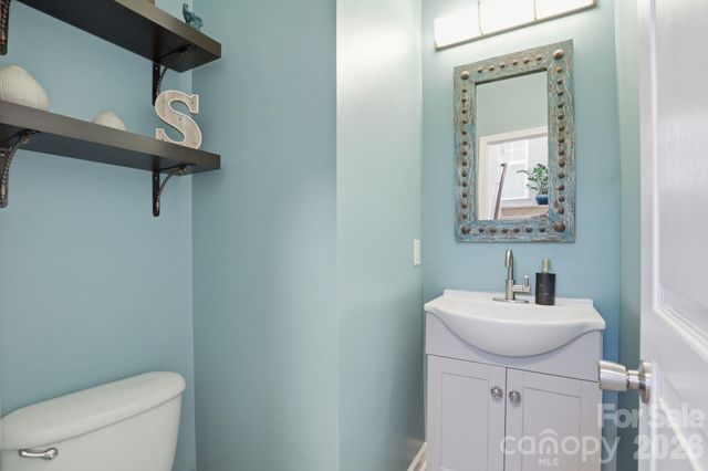 2814 Avalon Loop Road, Charlotte, NC 28269