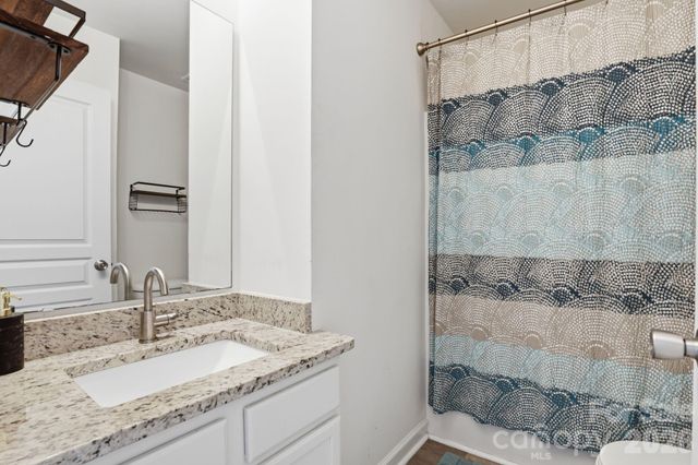 2814 Avalon Loop Road, Charlotte, NC 28269