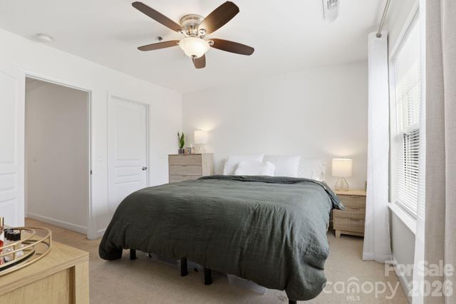 2814 Avalon Loop Road, Charlotte, NC 28269