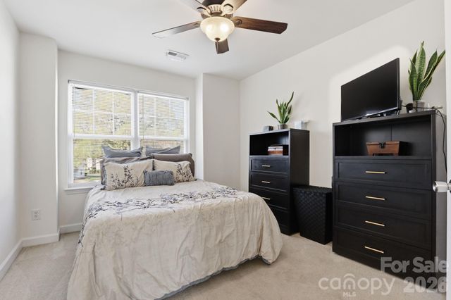 2814 Avalon Loop Road, Charlotte, NC 28269