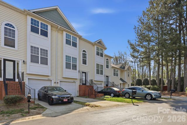 2814 Avalon Loop Road, Charlotte, NC 28269