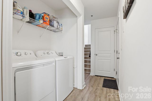 2814 Avalon Loop Road, Charlotte, NC 28269