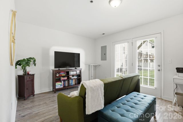 2814 Avalon Loop Road, Charlotte, NC 28269