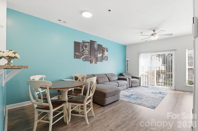 2814 Avalon Loop Road, Charlotte, NC 28269