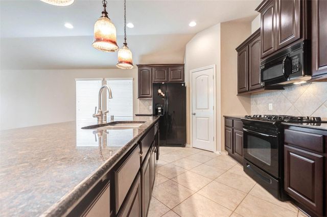 25839 Riverside Creek Drive, Richmond, TX 77406