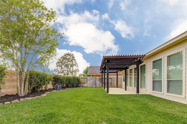 25839 Riverside Creek Drive, Richmond, TX 77406