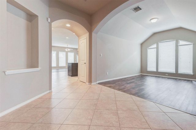 25839 Riverside Creek Drive, Richmond, TX 77406