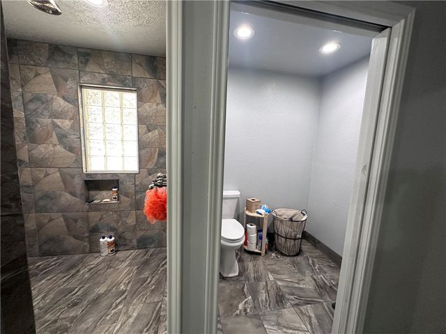 912 S 7th St, Aransas Pass, TX 78336