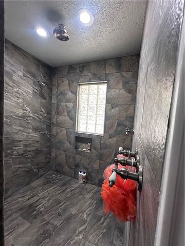 912 S 7th St, Aransas Pass, TX 78336