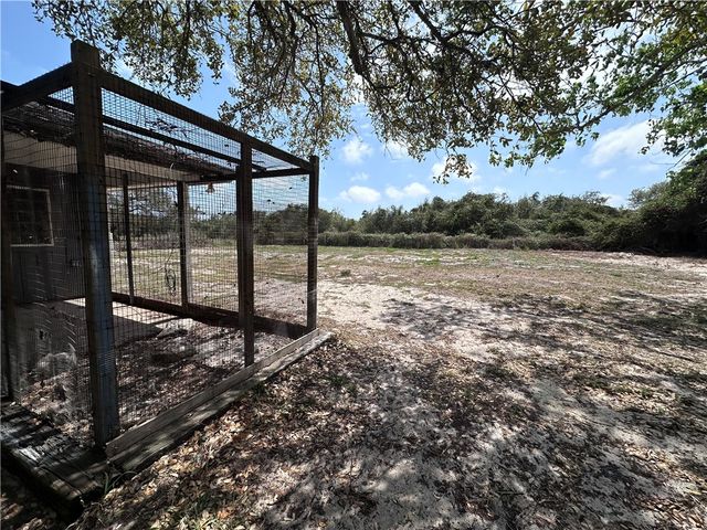 912 S 7th St, Aransas Pass, TX 78336