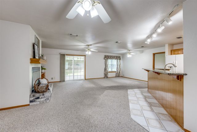 15 Cumberland Circle, Denison, TX 75021
