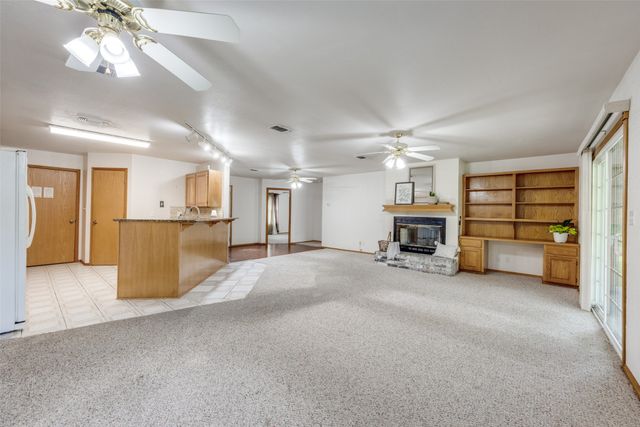 15 Cumberland Circle, Denison, TX 75021