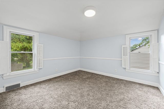 6953 Mayburn Street, Dearborn Heights, MI 48127