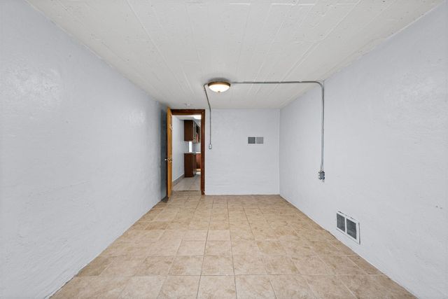 6953 Mayburn Street, Dearborn Heights, MI 48127